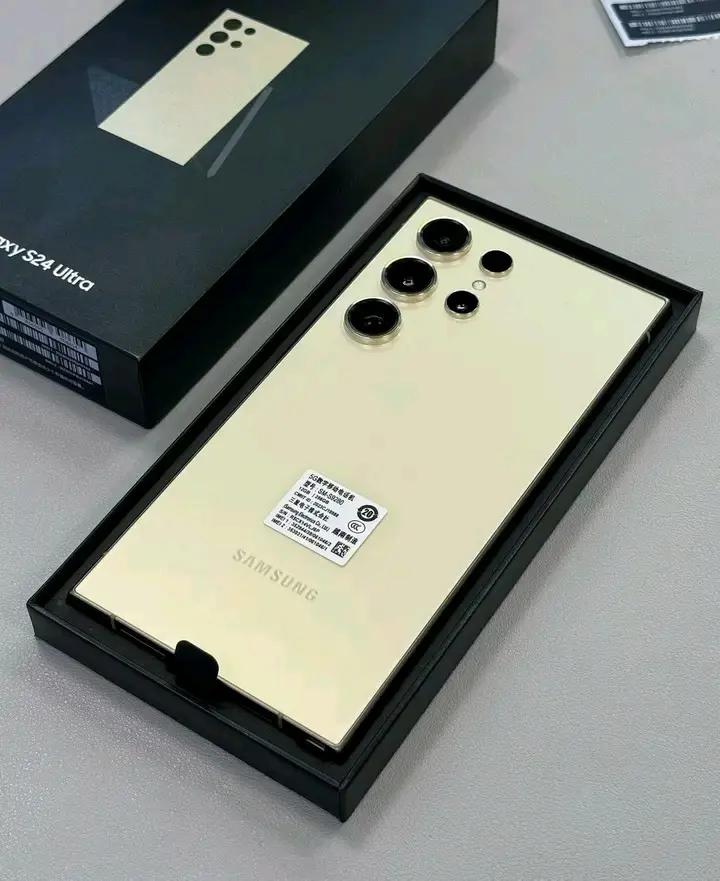 Samsung S24 ultra neuf dans carton 