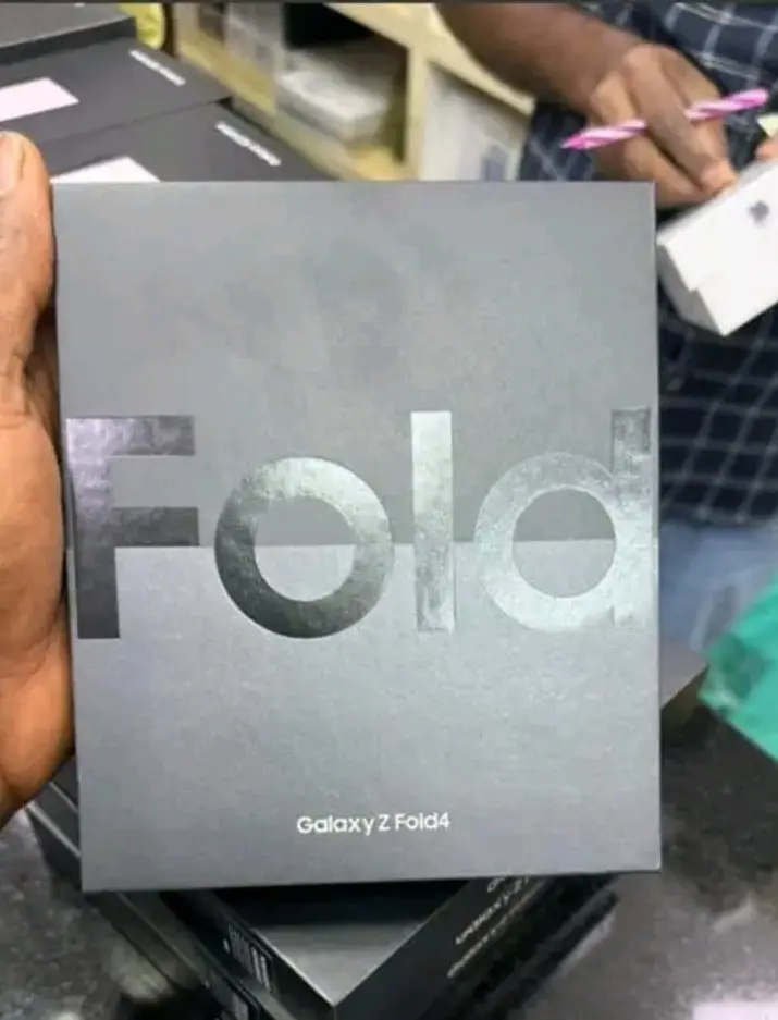 Samsung Zfold 4 neuf dans carton 