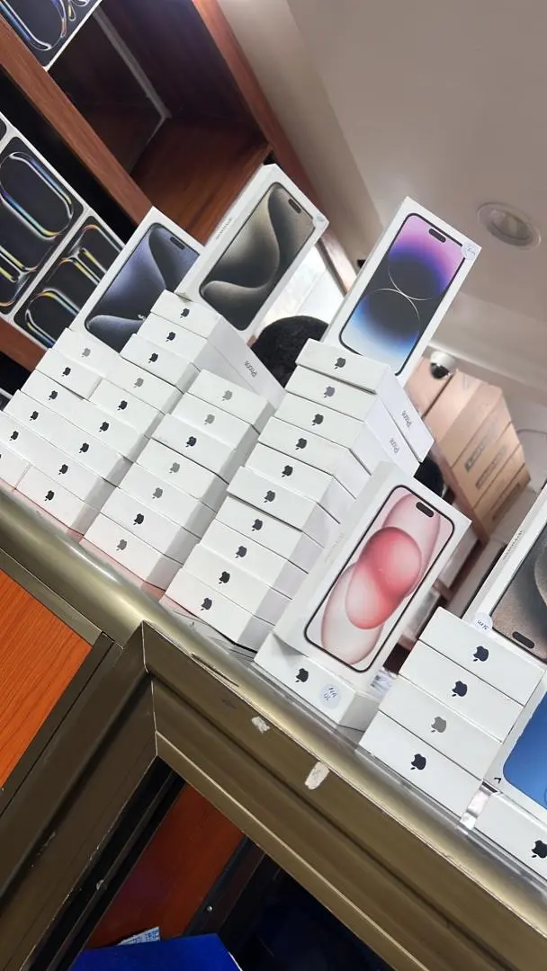 Med Apple Store le paradis des produits iPhone Samsung tablette Watch   