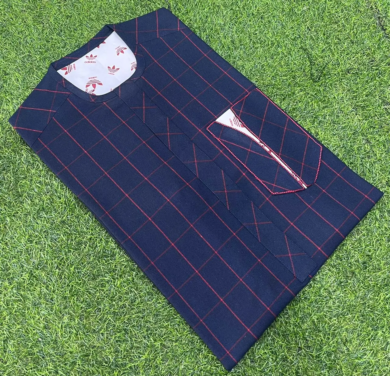 💎✨le Complet Original Nigérien - Haute Qualité et Élégance  ✨ Marque de Haute Qualité : Nos complets sont soigneusement cousus pour garantir une finition impeccable et une durabilité exceptionnelle.💫💫💎