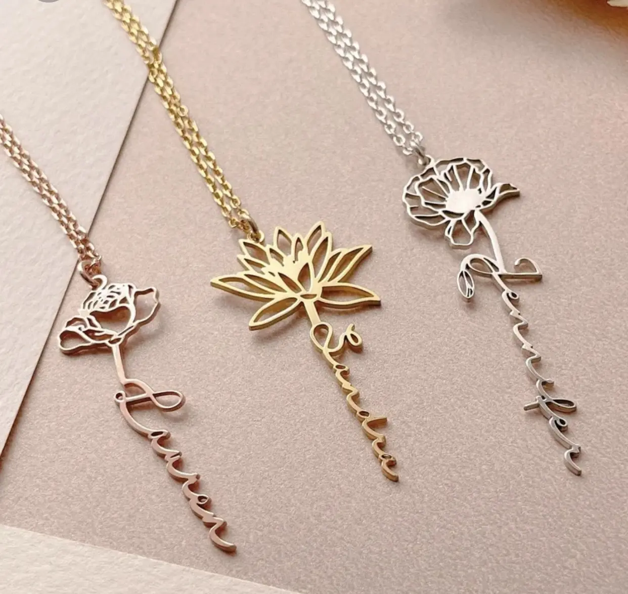 Collier personnalisé fleuris 