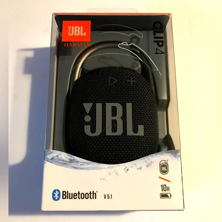 JBL Clip 4 
