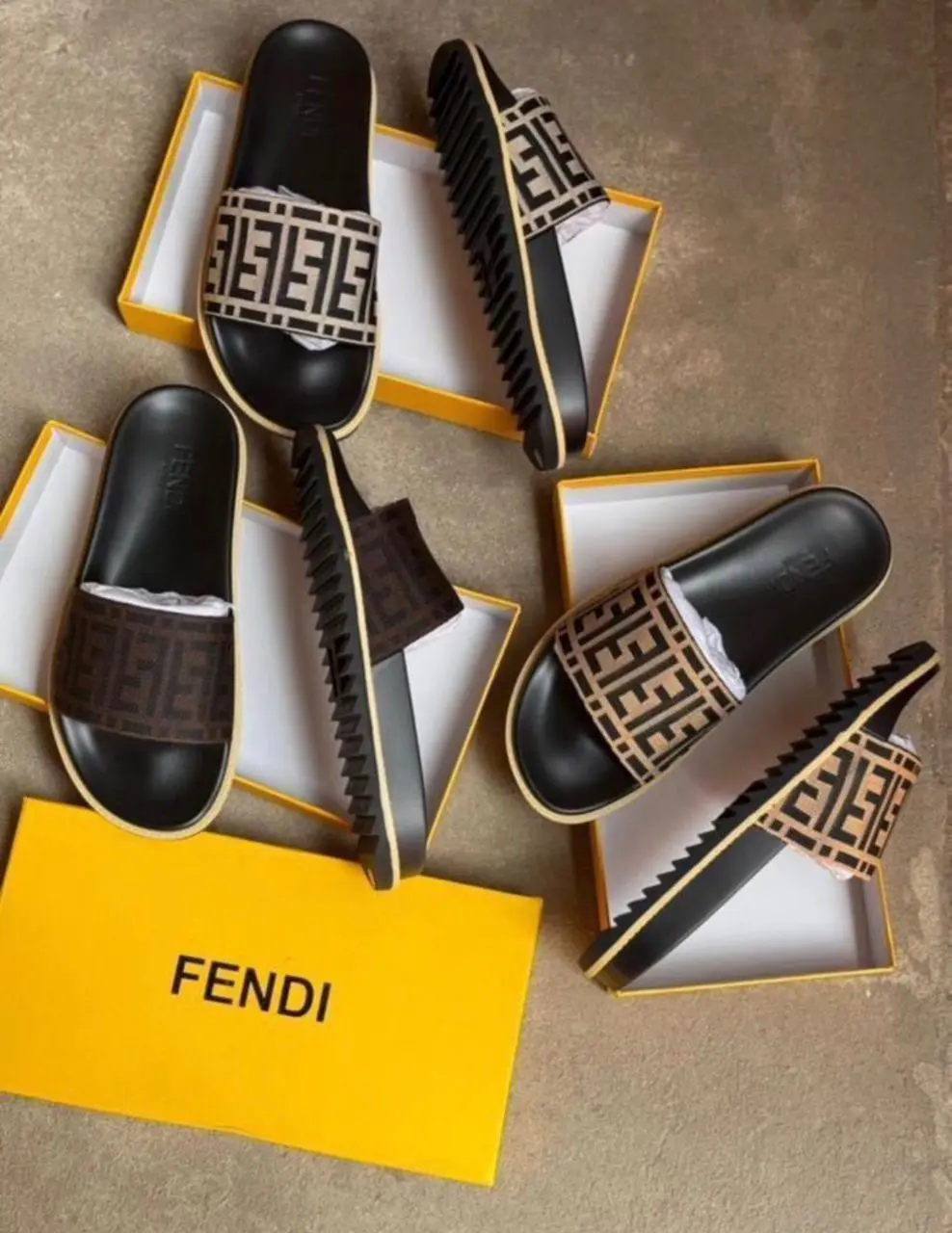 Sandales & Claquettes Premium – Style & Confort au Quotidien