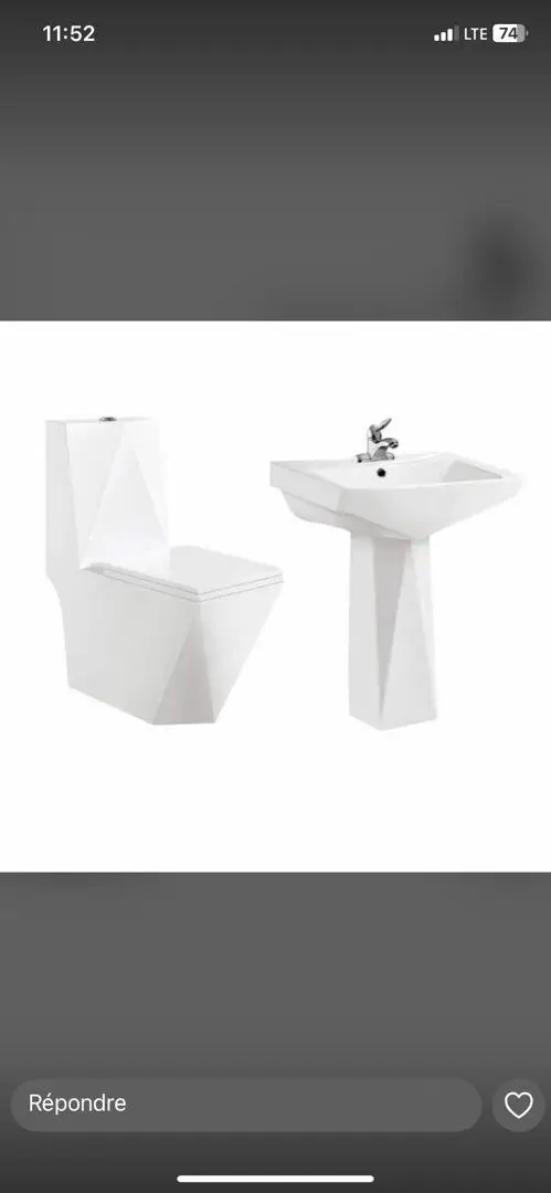 Toilettes complètement