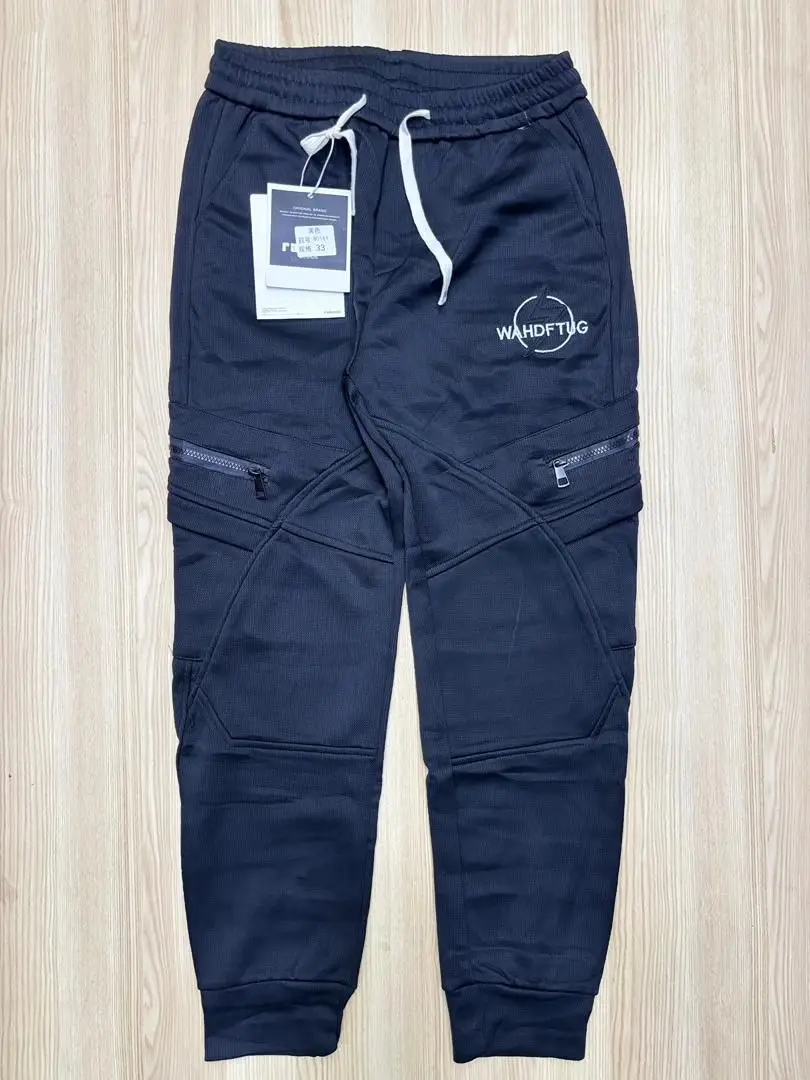 Redéfinis ton look avec ces joggers stylés signés Wakdpttg