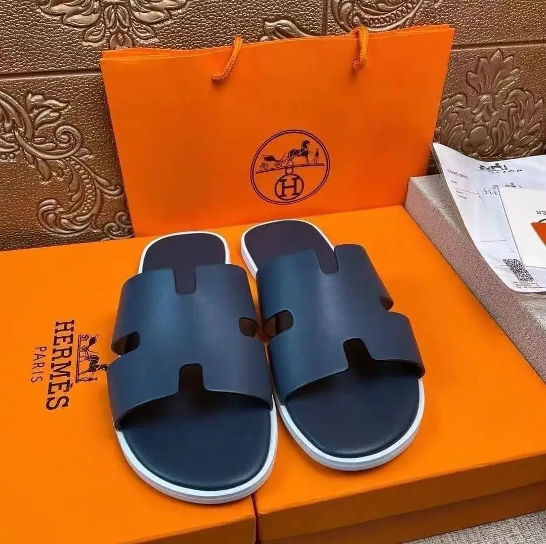 SANDALES HERMÈS – ÉLÉGANCE & CONFORT ESTIVAL