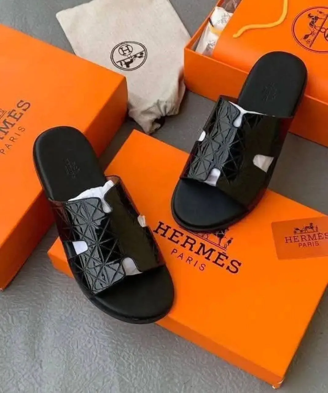 SANDALES HERMÈS – ÉLÉGANCE & CONFORT ESTIVAL - Vue détaillée 1