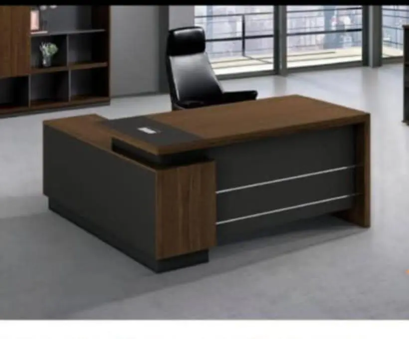 Bureau de direction luxe avec rangements intégrés - Vue détaillée 2