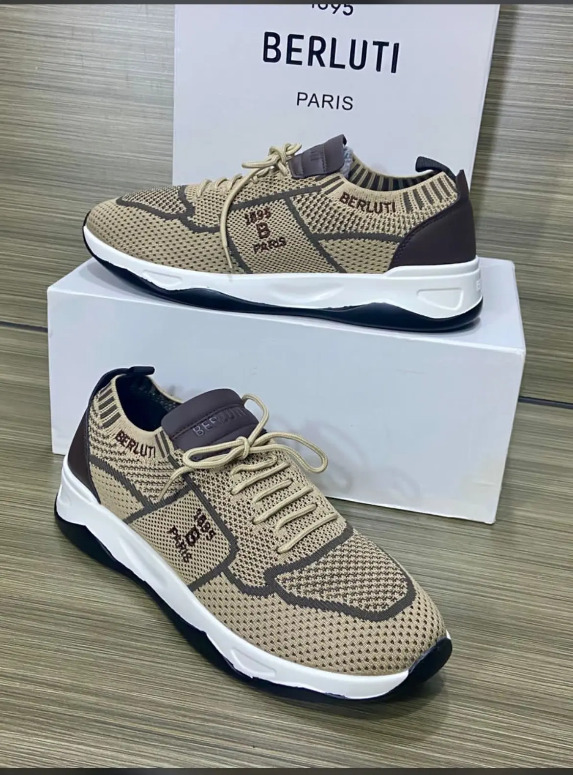 BERLUTI SPORT – ÉLÉGANCE SPORTIVE & CONFORT PREMIUM  - Vue détaillée 5