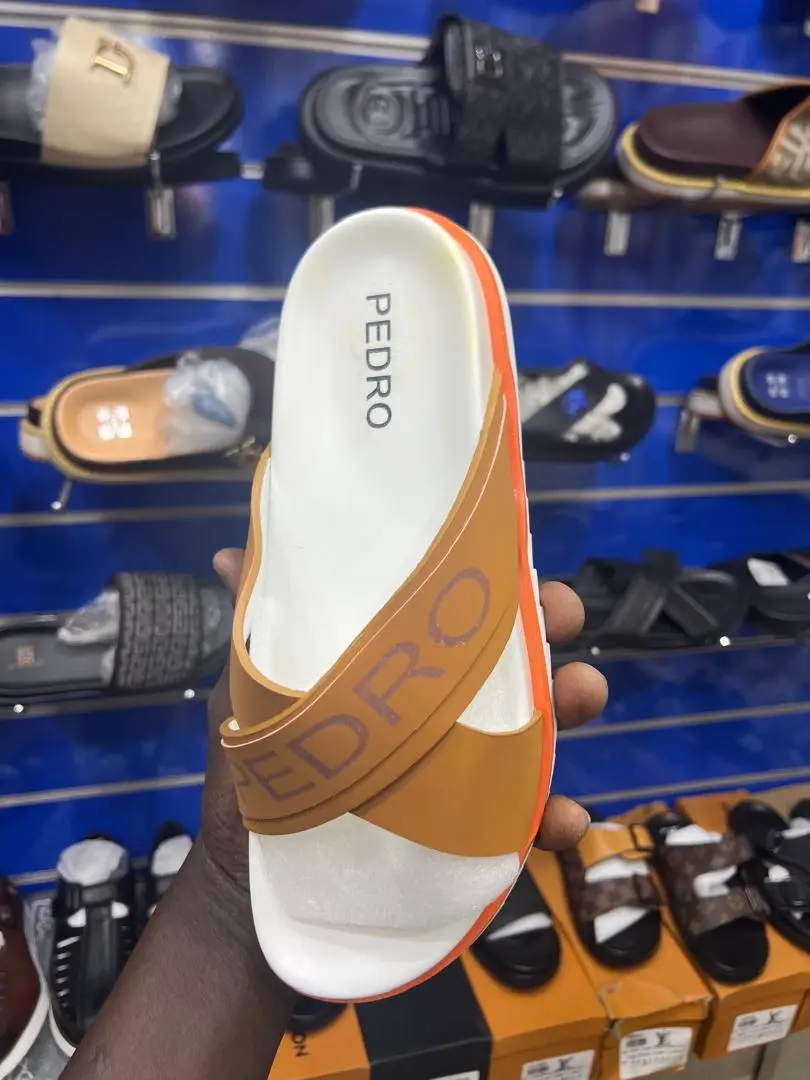 Sandales & Claquettes Premium – Style & Confort au Quotidien - Vue détaillée 3