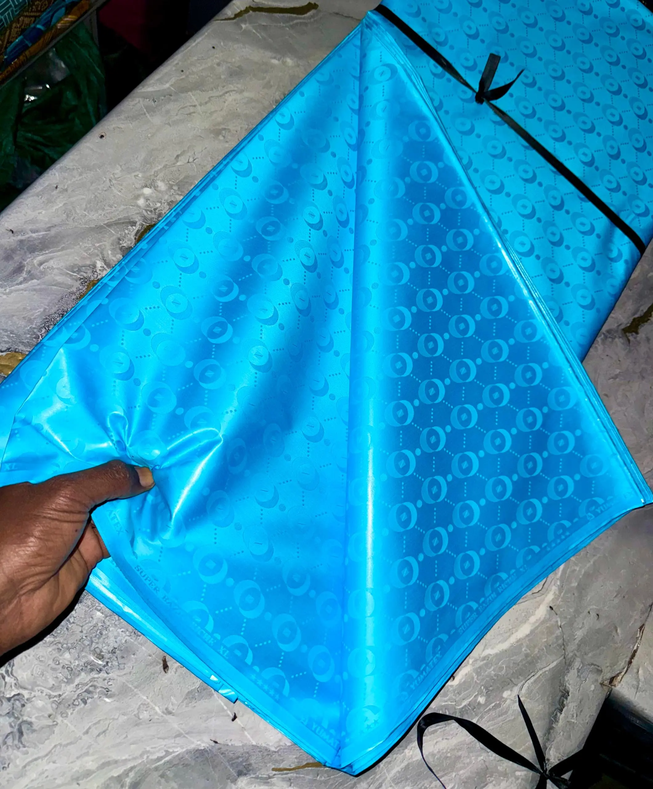 Bazin Riche - Vue détaillée 1