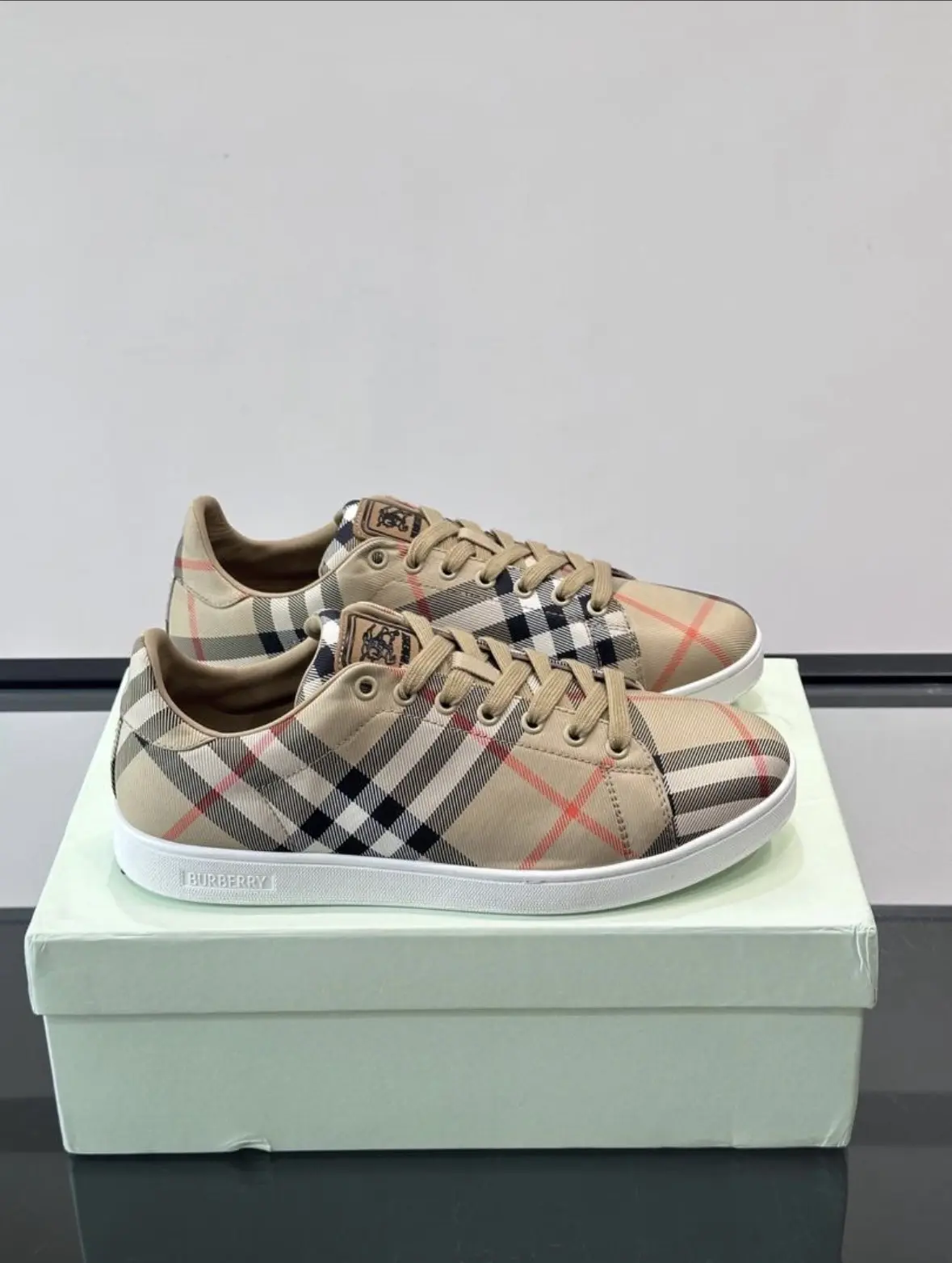 Sneakers Burberry - Vue détaillée 1