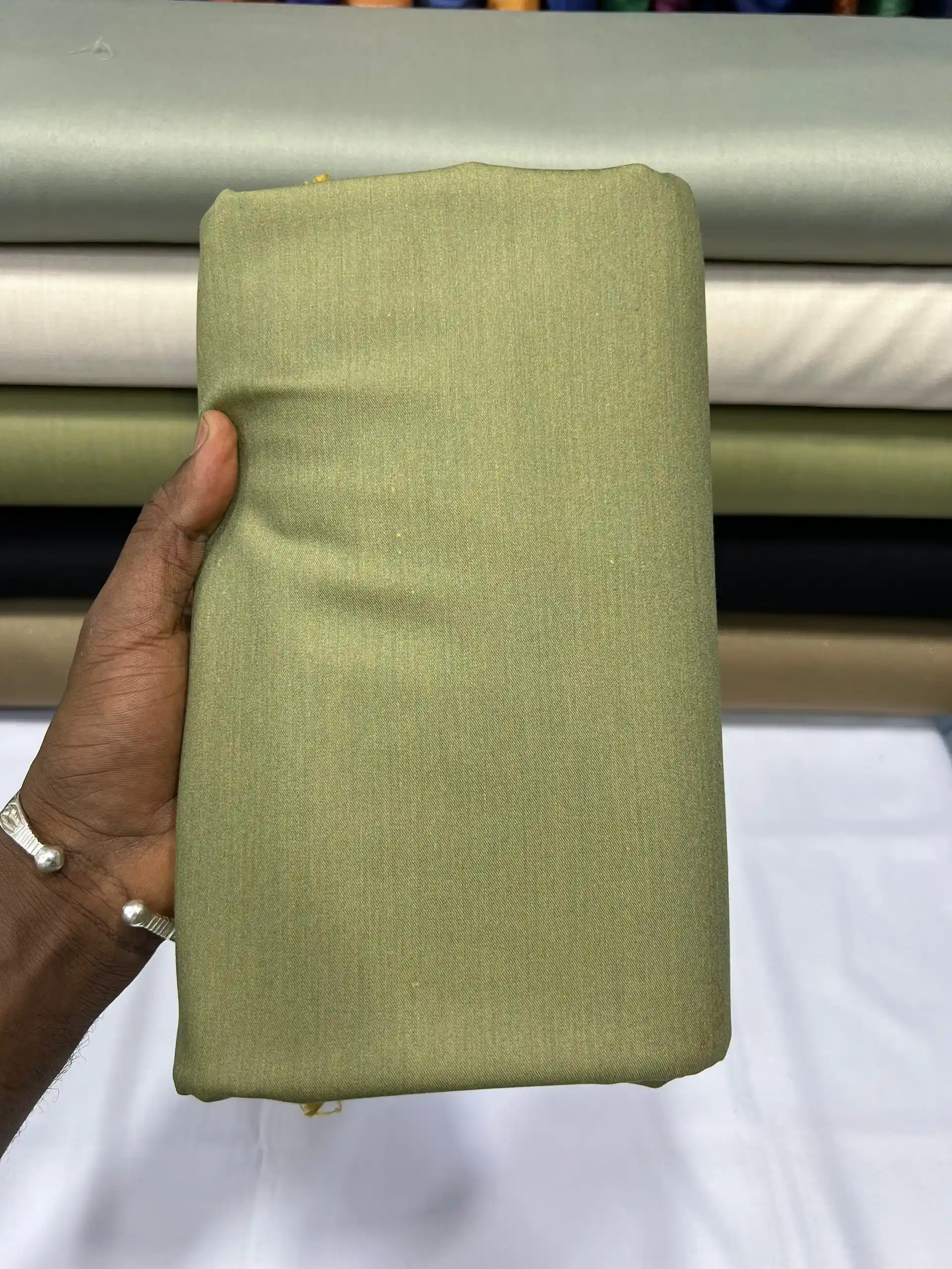 Tissu Premium – Élégance Rare & Distinction Absolue - Vue détaillée 3