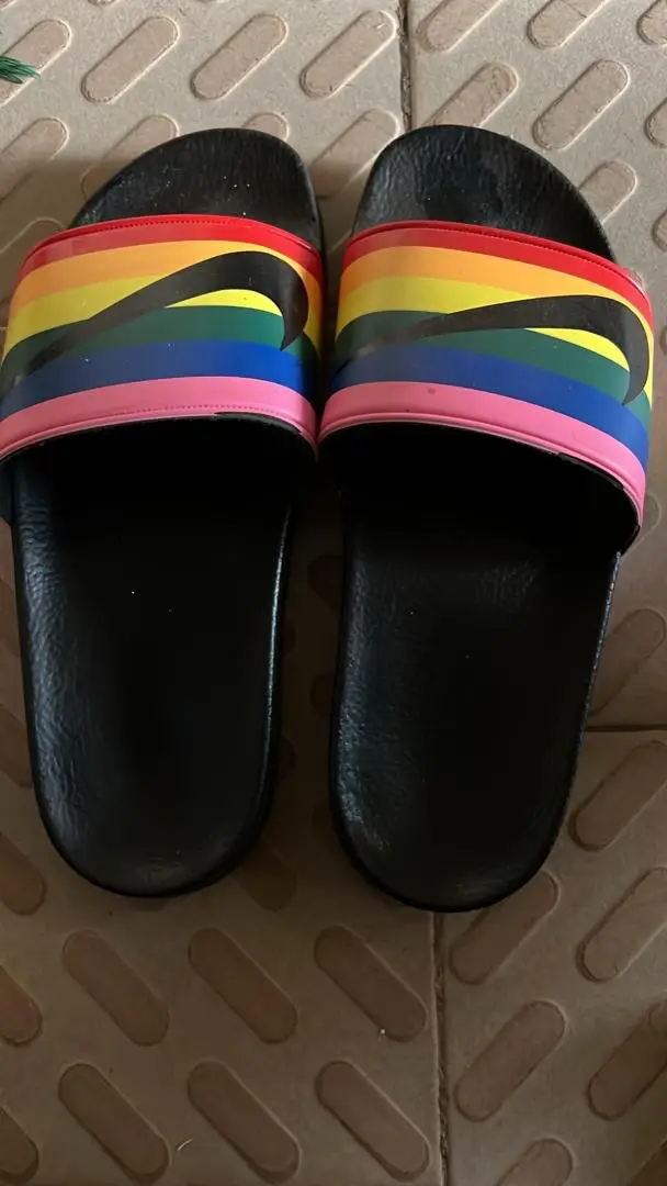 Vue alternative 1 - Tapette Nike