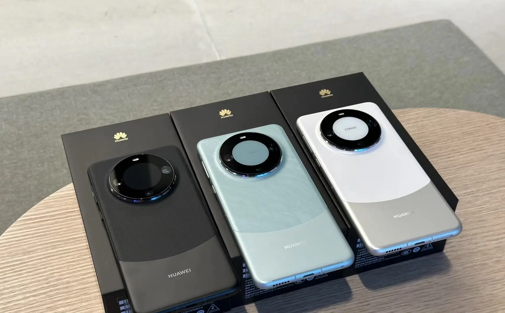 Vue alternative 1 - Huawei mate 60 pro neuf dans carton 