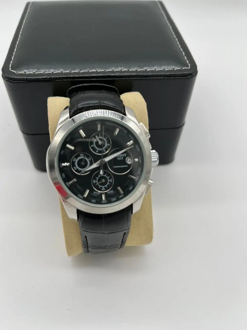 Vue alternative 1 - Montre luxe