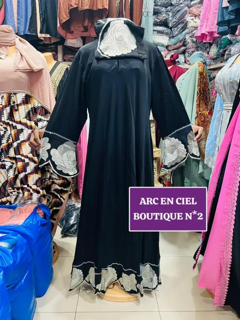 Vue alternative 3 - Égypte abaya 