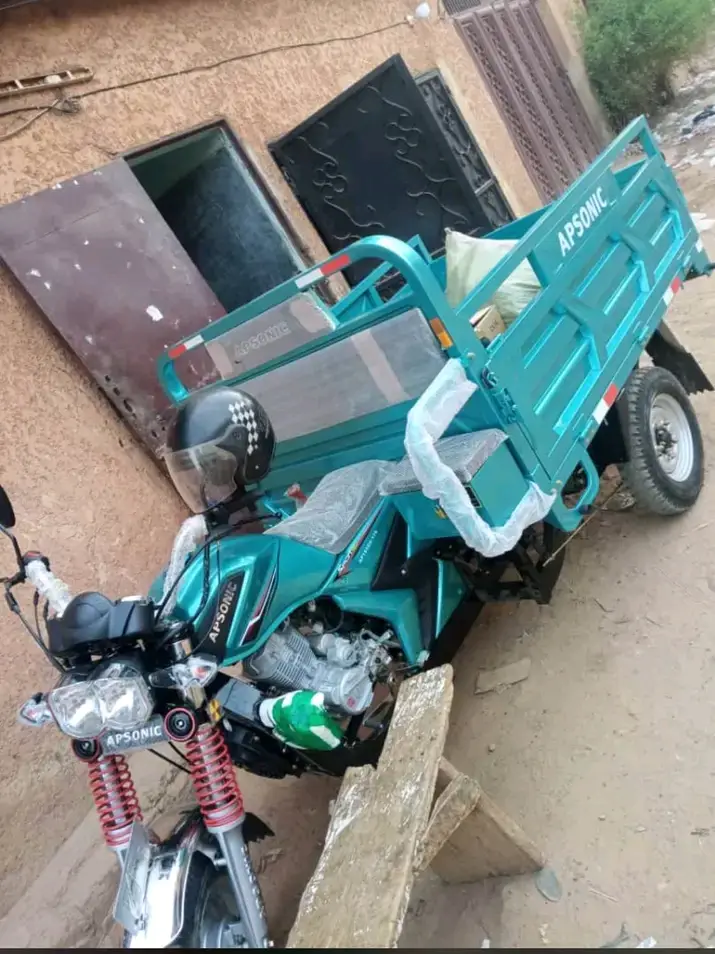 Vue alternative 2 - MOTO Trois rout Katakatani 