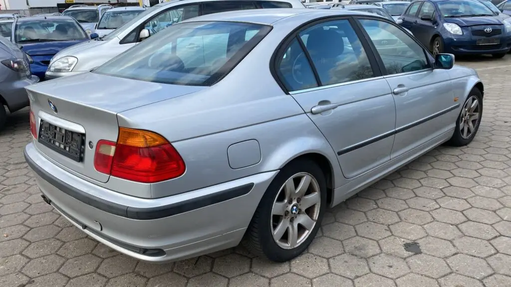 Vue alternative 4 - *?? BMW 323
