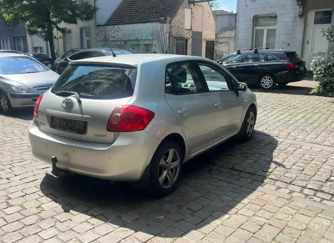 Vue alternative 3 - *?? TOYOTA AURIS 