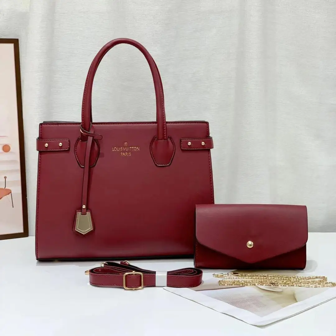 Vue alternative 3 - Sac à main de grand dame 