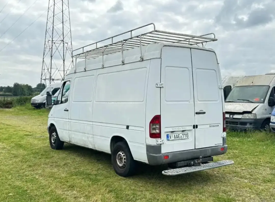Vue alternative 6 - MERCEDES BENZ sprinter Diesel Manuelle 2004