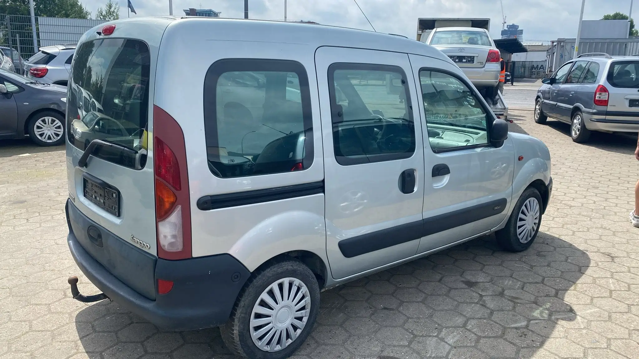 Vue alternative 6 - RENAULT Kangoo 2003 DIESEL Manuelle moteur impeccable salon très propre 