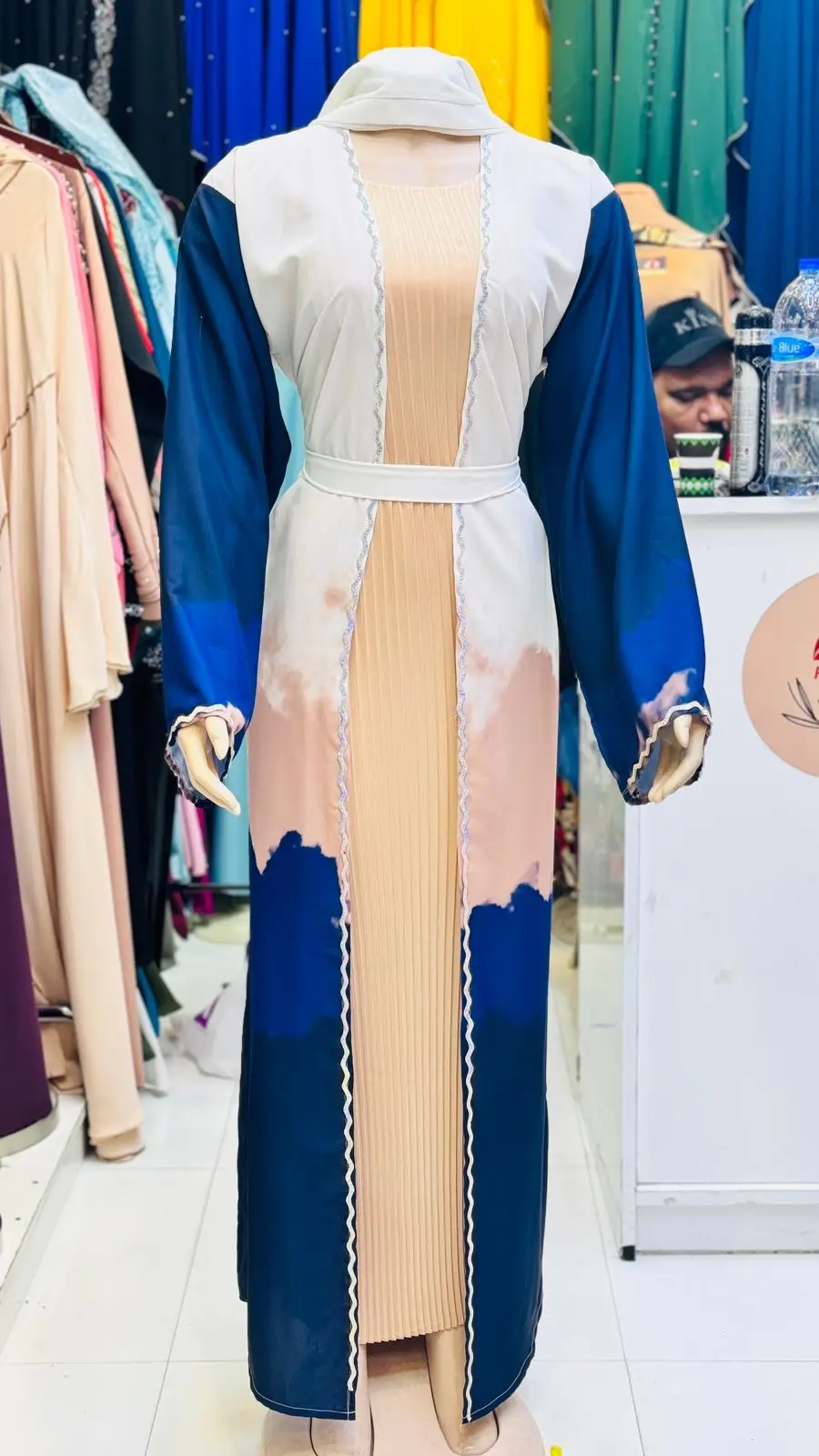 Vue alternative 1 - Abaya class