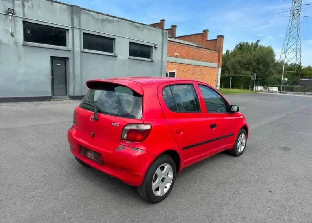 Vue alternative 1 - TOYATA YARIS 2002 ESSENCE MANUELLE 