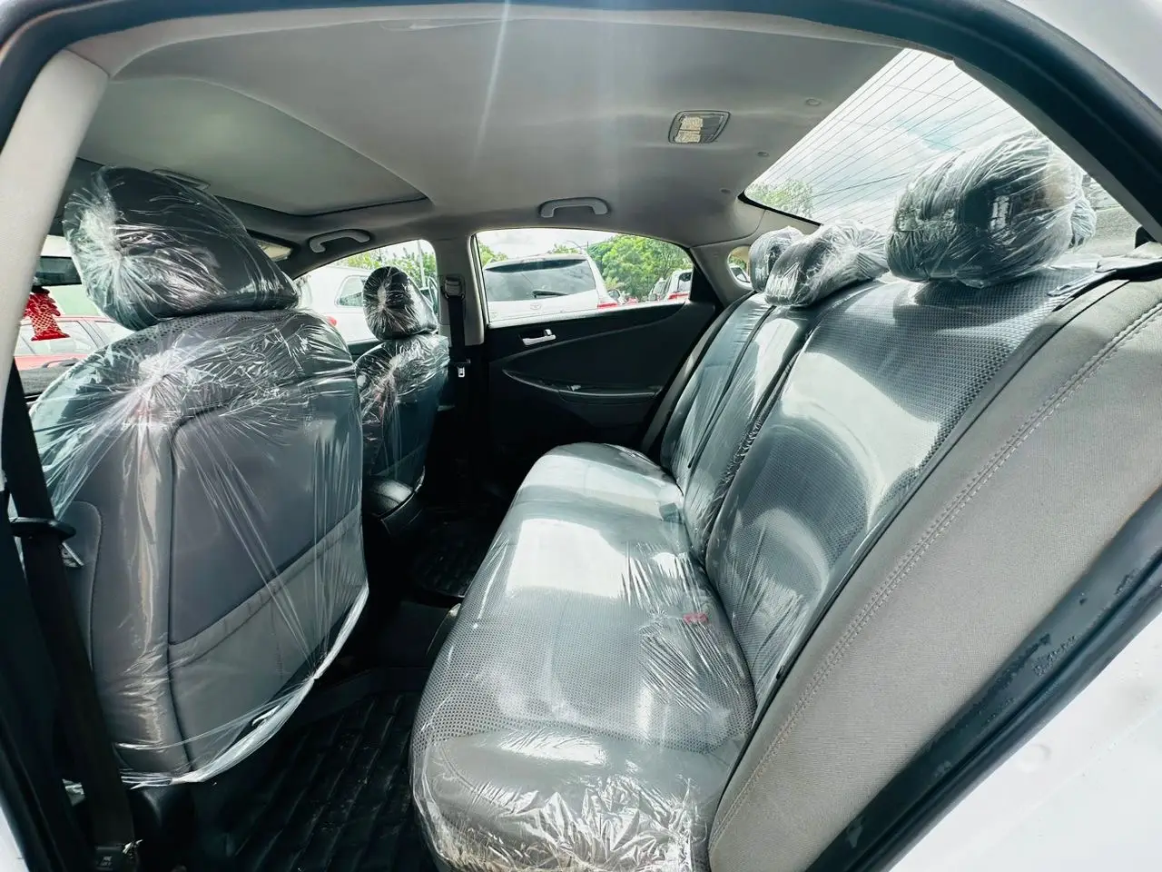 Vue alternative 6 - Voiture Hunday Sonata