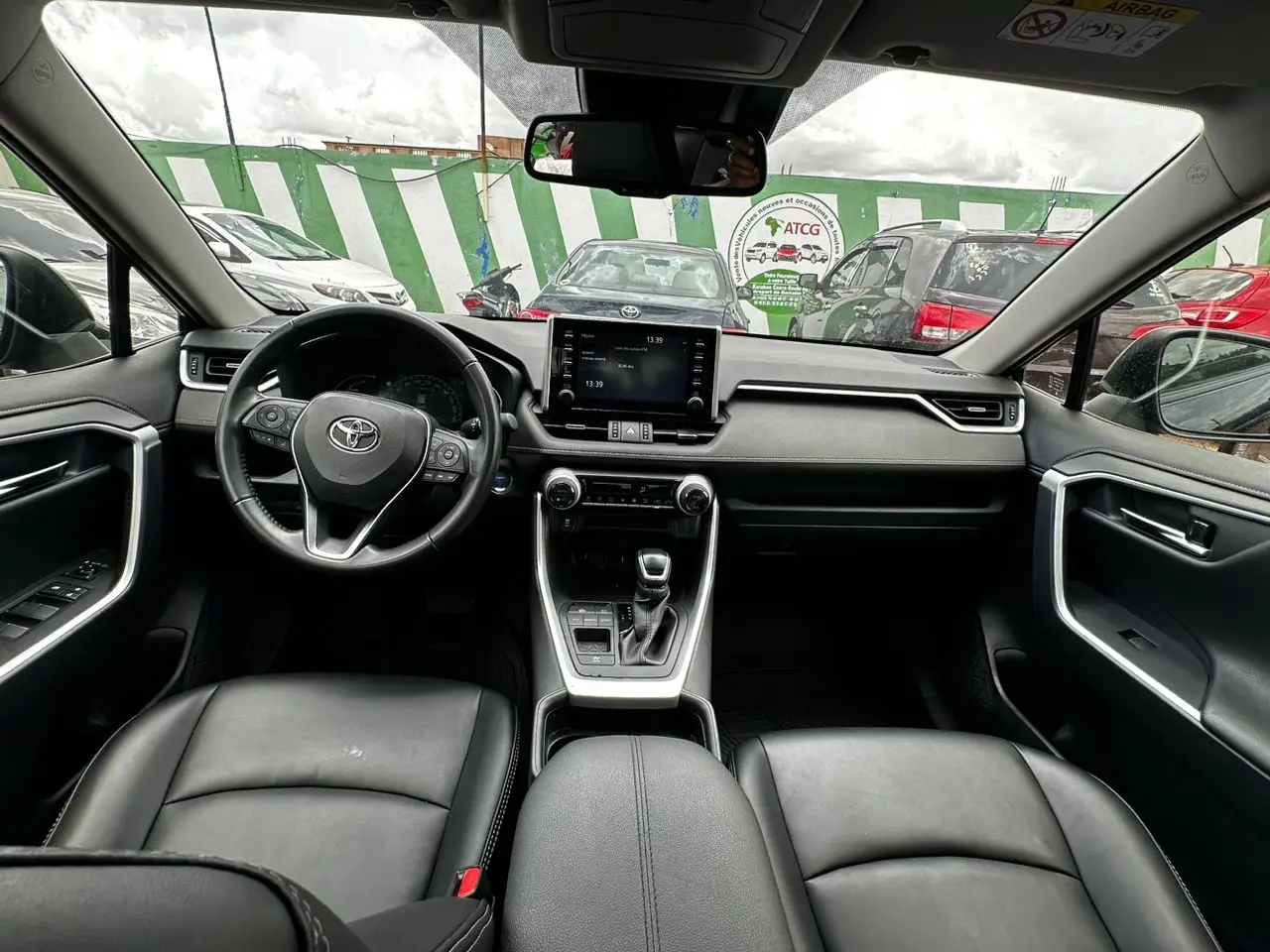 Vue alternative 5 - Toyota RAv4 Hybride 