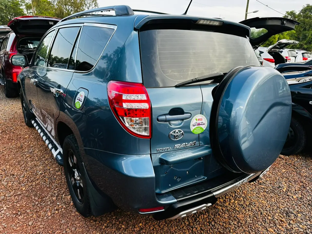 Vue alternative 5 - Toyota Rav4 2010