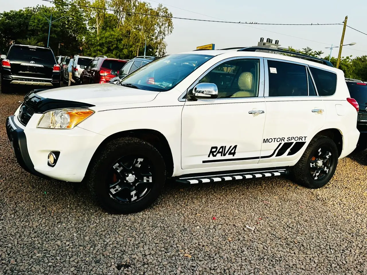 Vue alternative 7 - Toyota Rav4 2010