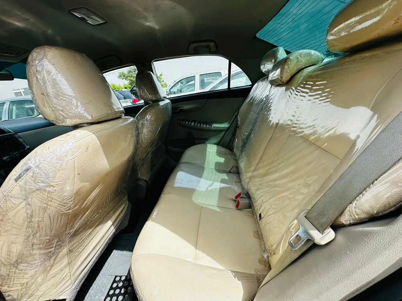 Vue alternative 3 - Toyota corolla LE 2012