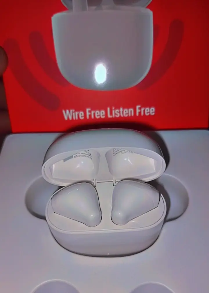 Vue alternative 4 - BLUETOOTH Itel Buds Air