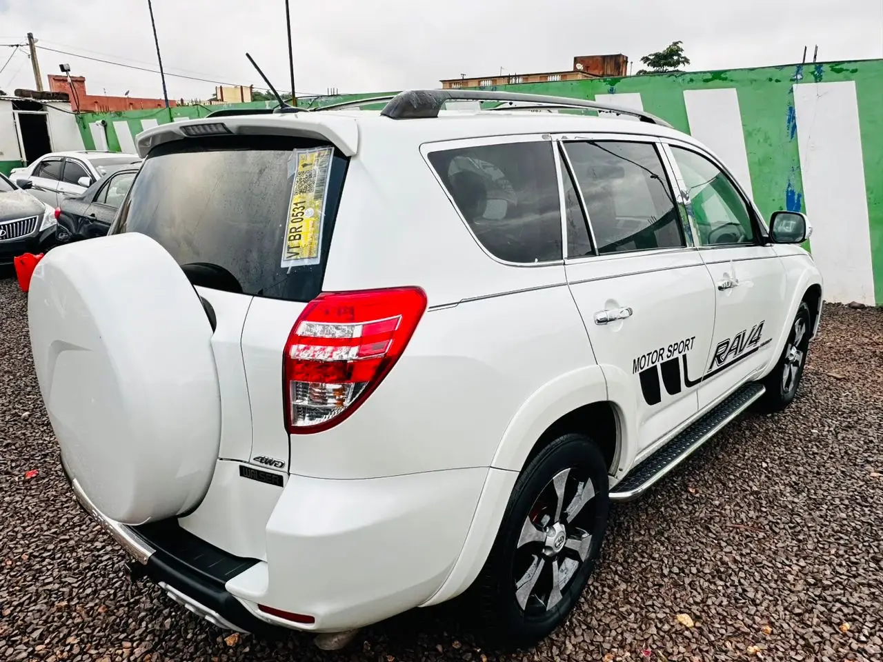Vue alternative 2 - Toyota Rav4 limited 2010