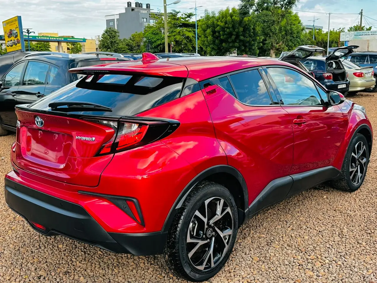 Vue alternative 5 - Toyota CHR Hybride 