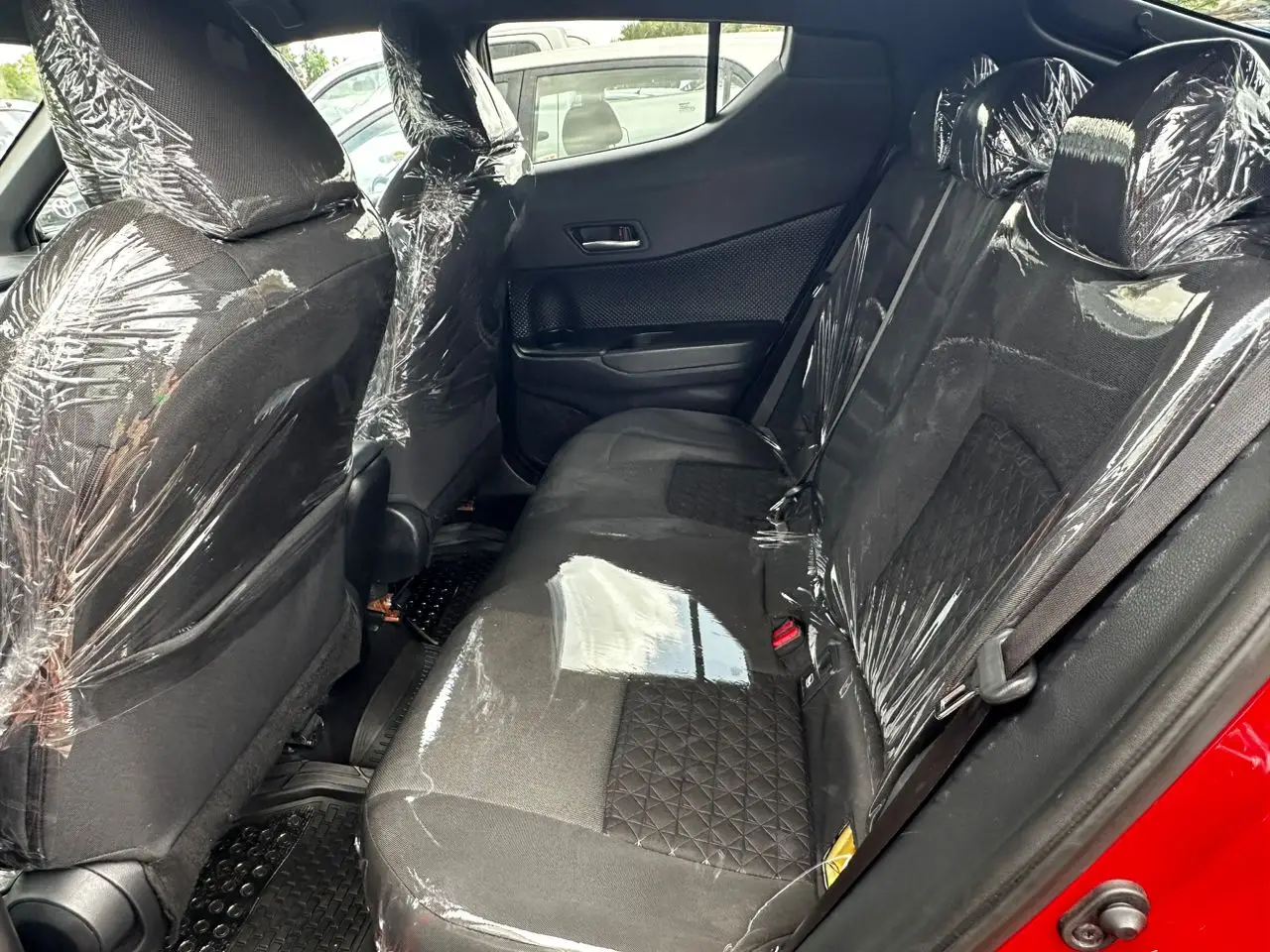 Vue alternative 7 - Toyota CHR Hybride 