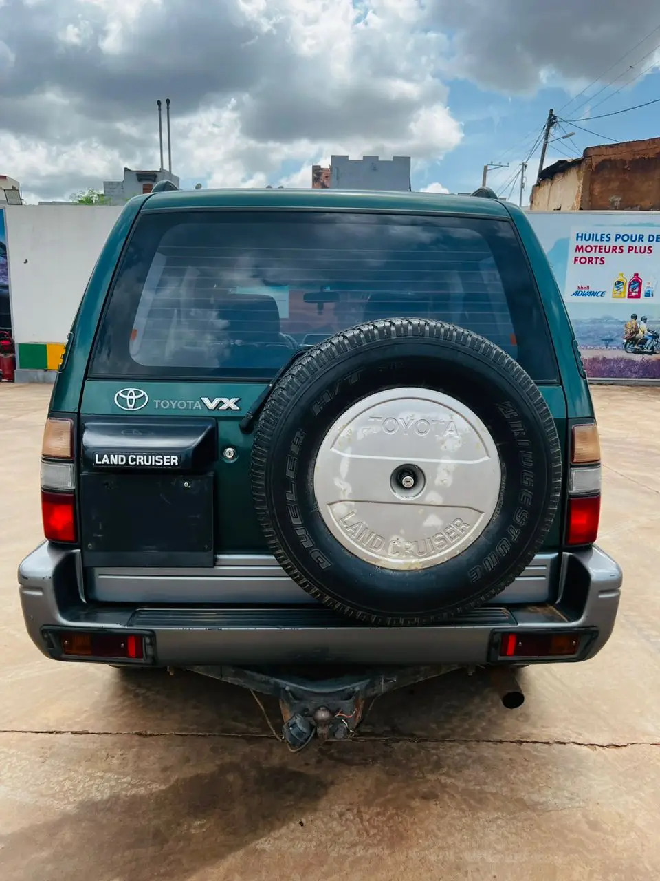 Vue alternative 7 - TOYOTA LAN CRUISER