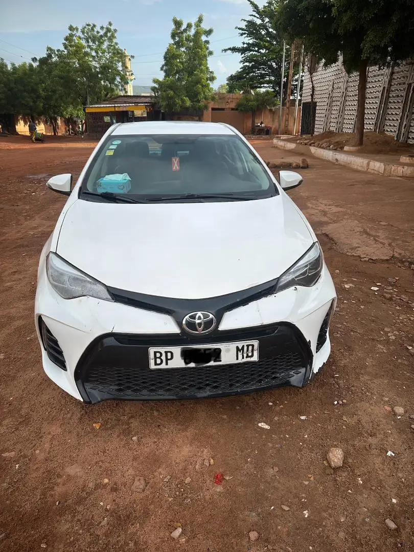 Vue alternative 3 - TOYOTA COROLA