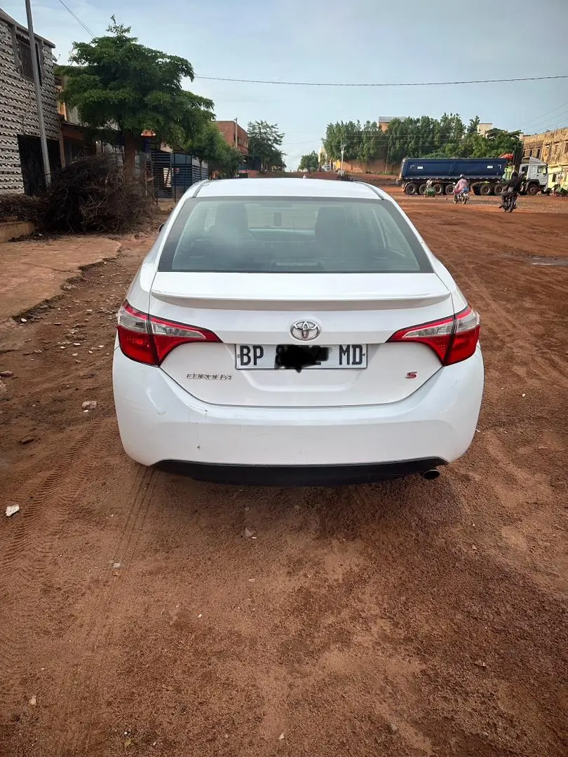 Vue alternative 5 - TOYOTA COROLA