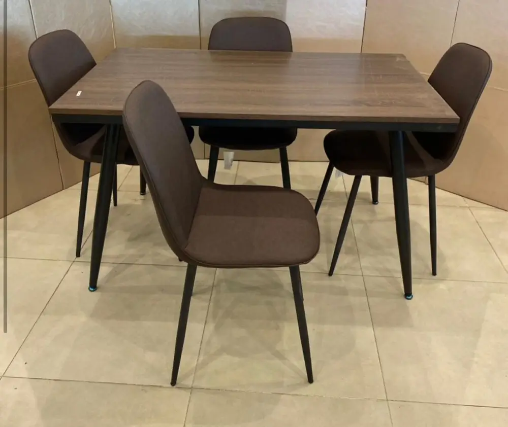 Vue alternative 3 - Table à manger 