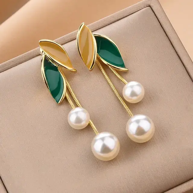 Vue alternative 1 - Boucle d'oreille 