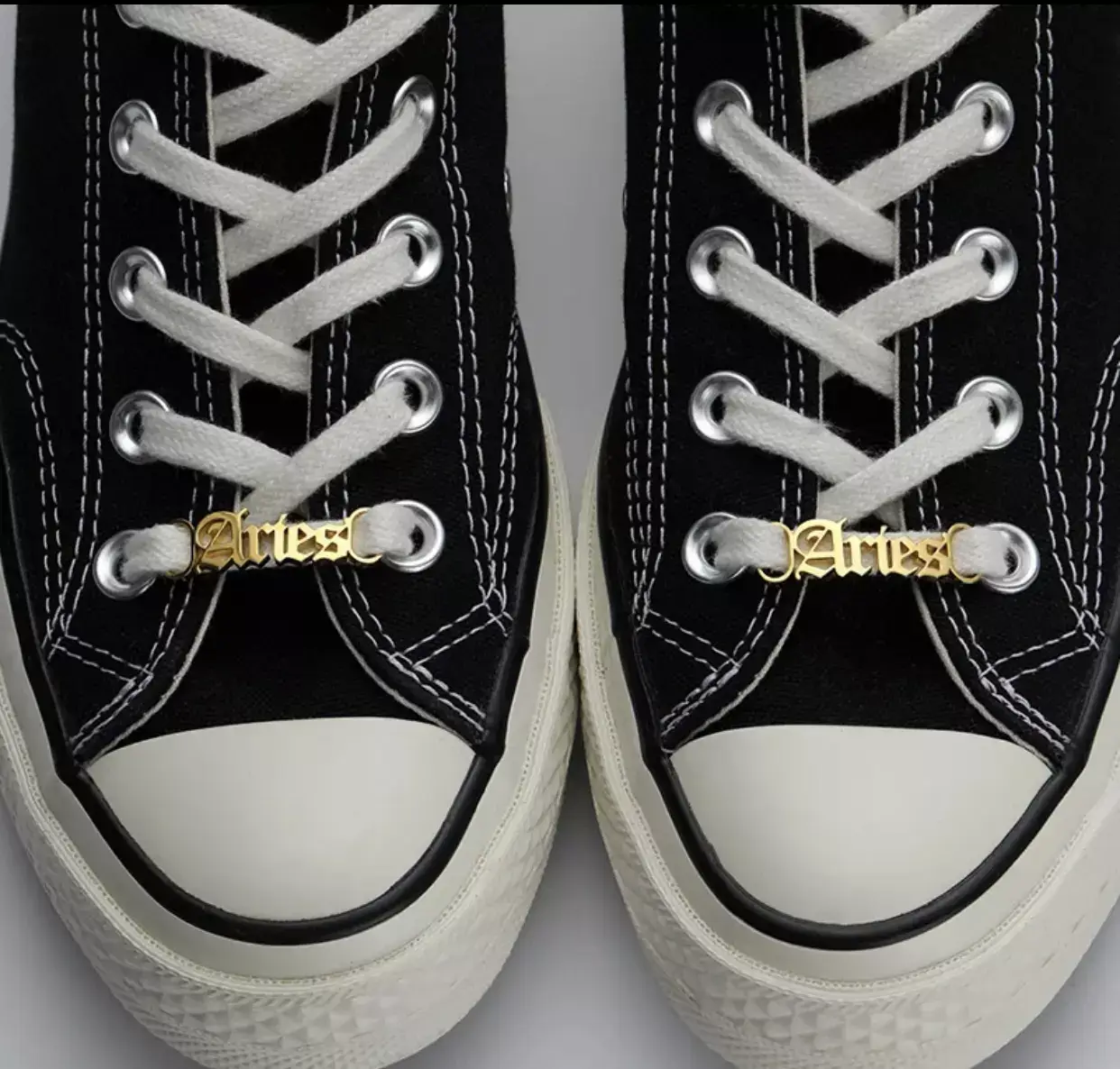 Vue alternative 1 - Boucles personnalisés pour chaussures ? 