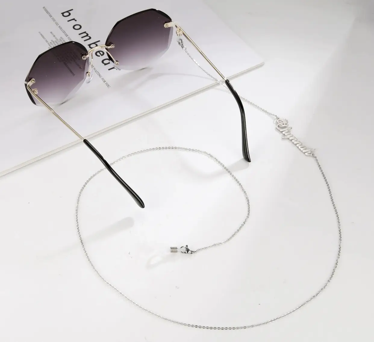 Vue alternative 4 - Chaîne pour lunettes ? 