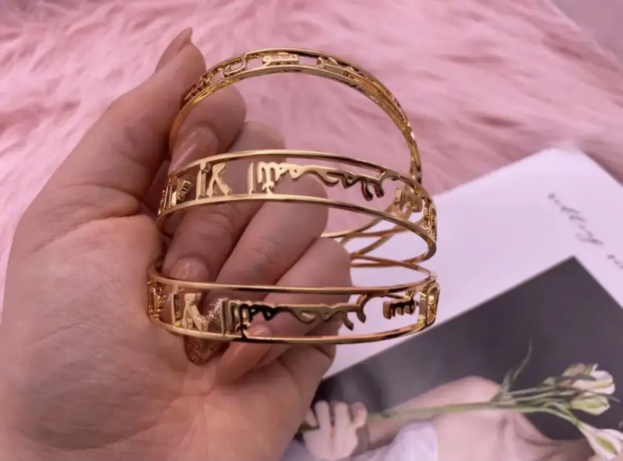 Vue alternative 1 - Bracelet personnalisé 