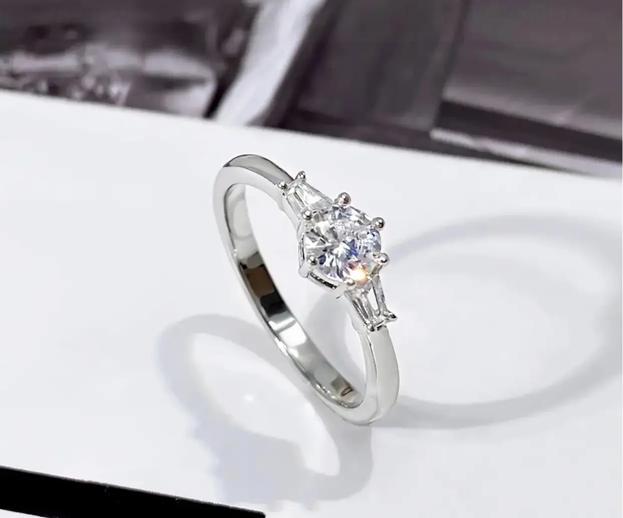 Vue alternative 4 - Bague de fiançailles 