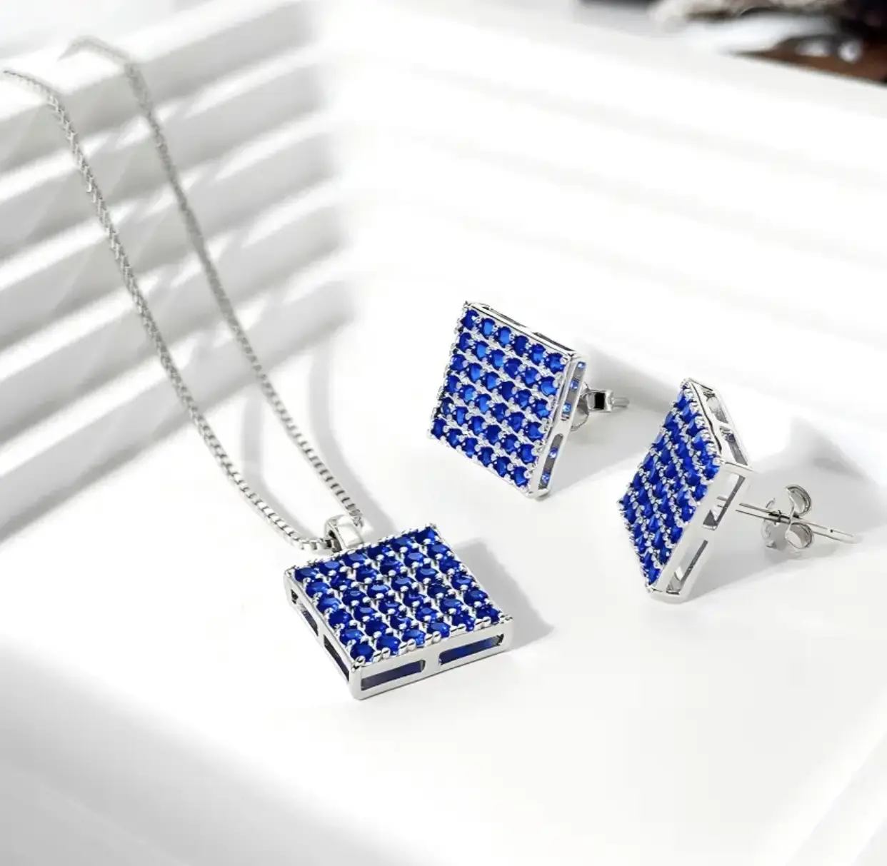 Vue alternative 4 - Ensemble collier en argent pour femme 