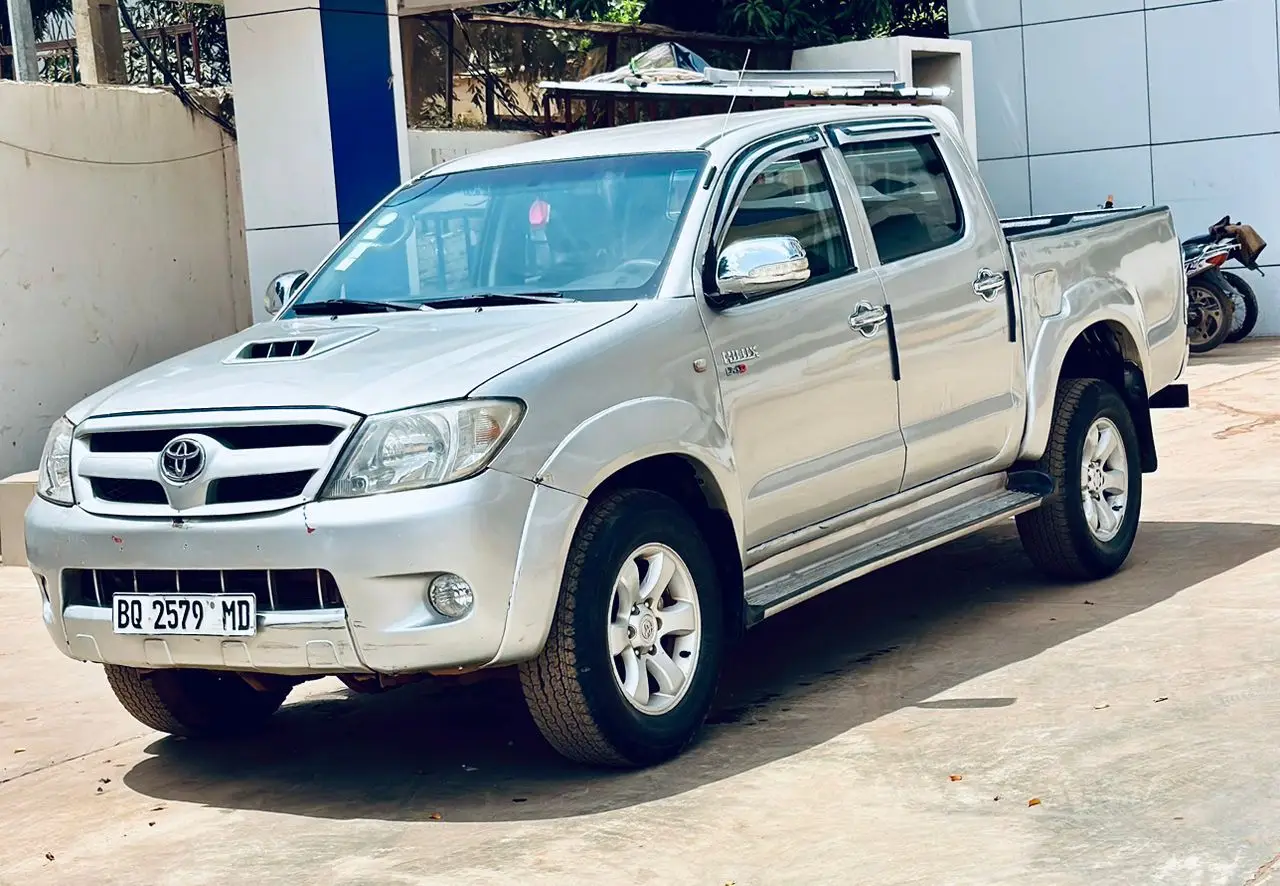 Vue alternative 4 - TOYOTA HILUX 