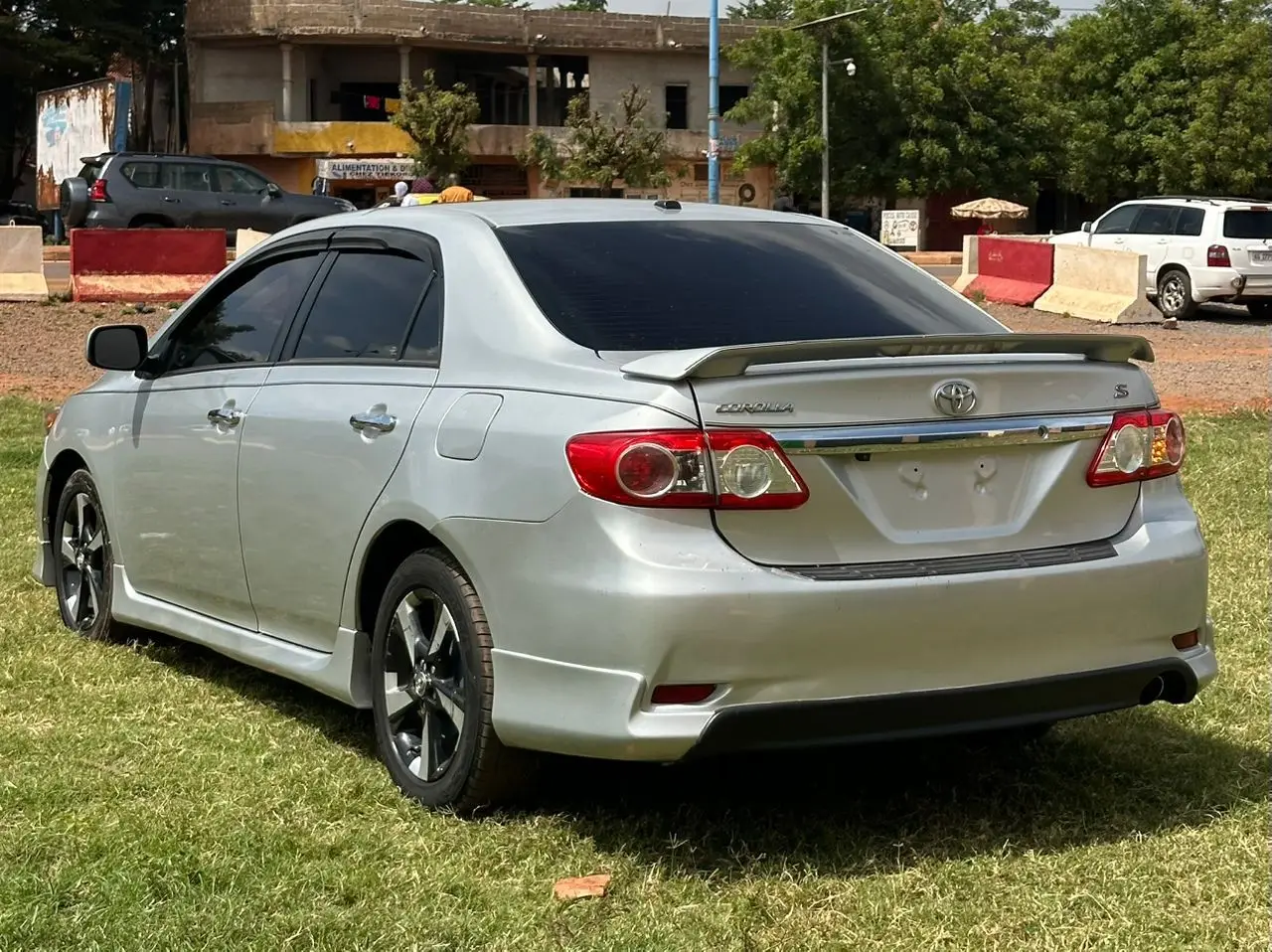 Vue alternative 4 - TOYOTA COROLLA S